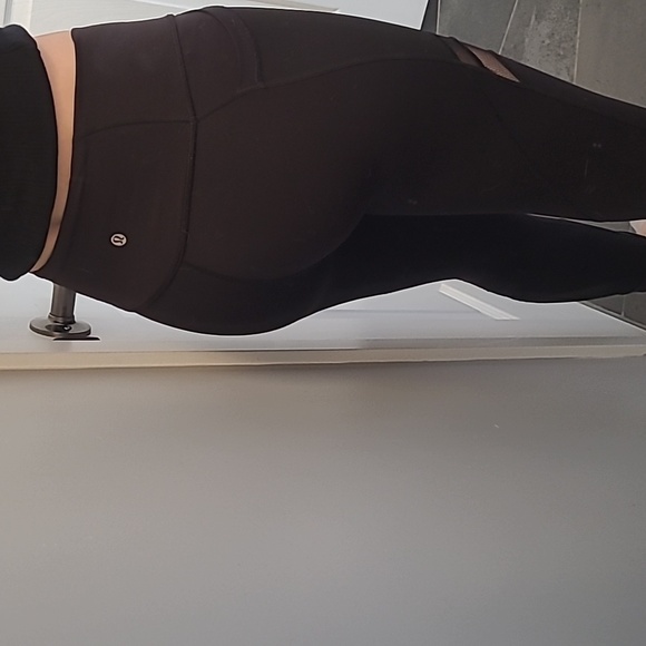 Lululemon Forget the Sweat Crop 21" Leggings - Picture 3 of 7